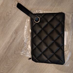 🚚2 LEFT⭐🆕Oversized Quilted 10X7 Date Nite Black Clutch